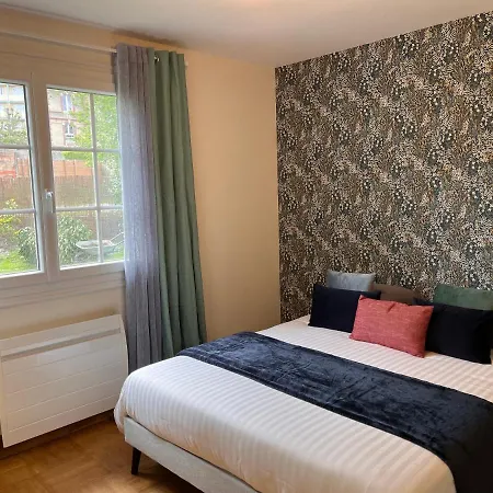 - Grande Maison Familiale Avec Jardin Vakantiehuis *