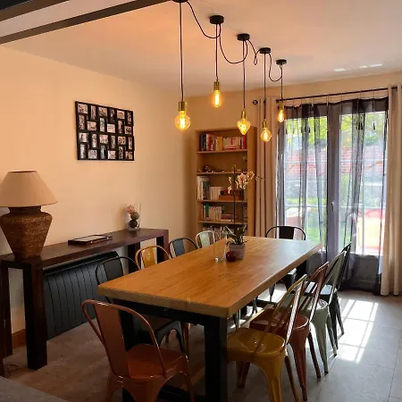 Holiday home - Grande Maison Familiale Avec Jardin